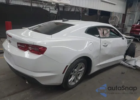 2021 Chevrolet Camaro Rwd 1Ls z USA, uszkodzony, nr VIN 1G1FB1RX9M0117813